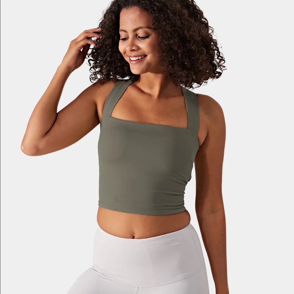 HALARA Lace-Up Crossover Cropped Tank Green SMALL